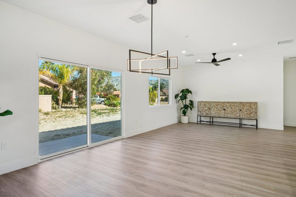 64382 Spyglass Avenue Property Photo 13