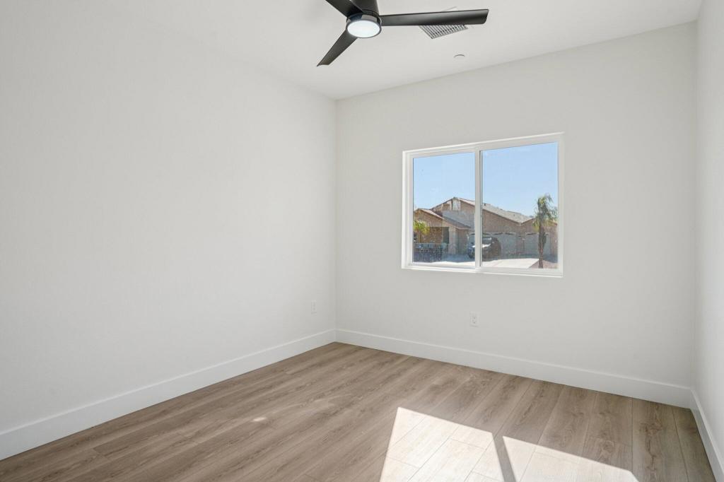 64382 Spyglass Avenue Property Photo 25