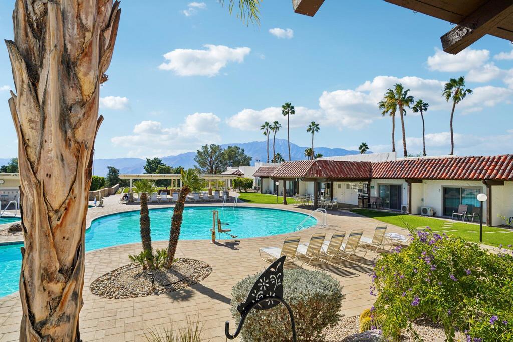 64382 Spyglass Avenue Property Photo 39