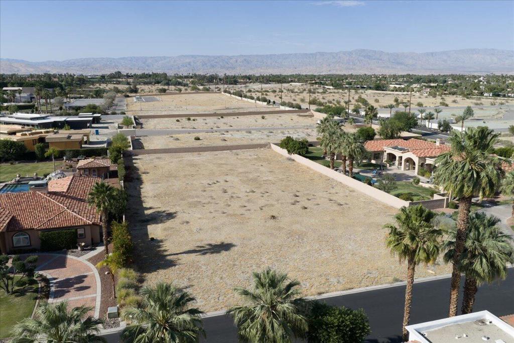 2 Carrera Place Property Photo 6