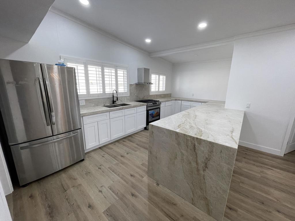 73300 Paradise Avenue Property Photo 6