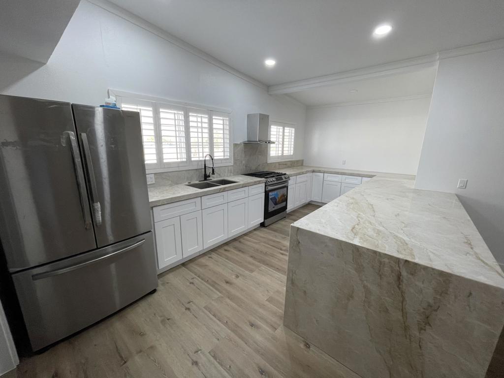 73300 Paradise Avenue Property Photo 7