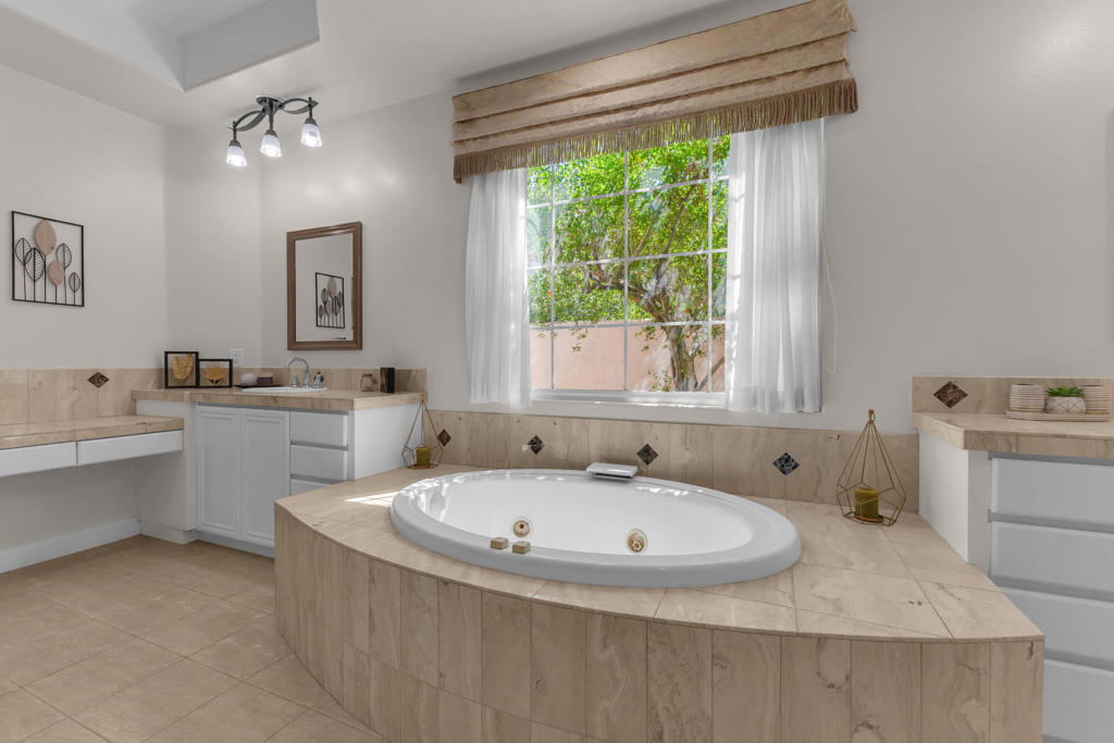 39 Calle Del Norte Property Photo 7