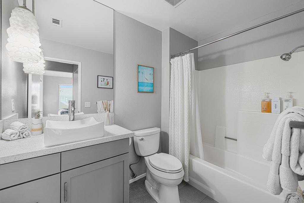 353 N Hermosa Drive 9c2 Property Photo 13