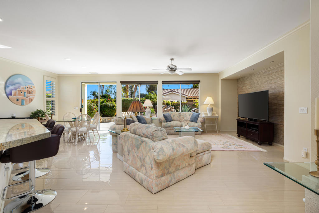 60200 Wishbone Court Property Photo 7