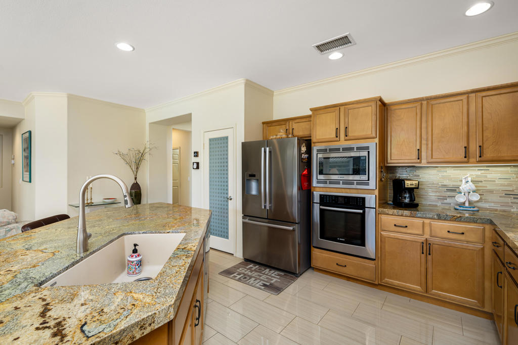 60200 Wishbone Court Property Photo 10