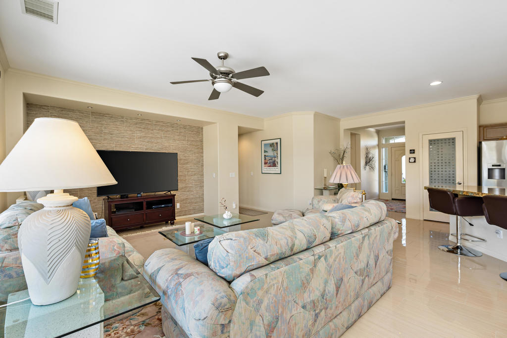 60200 Wishbone Court Property Photo 14