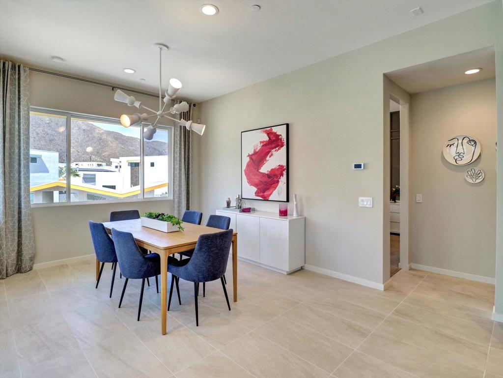 798 Obsidian Loop E Property Photo 5