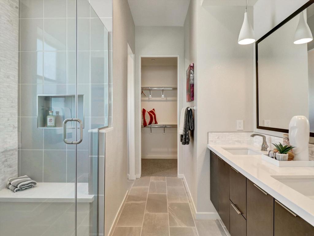 798 Obsidian Loop E Property Photo 23