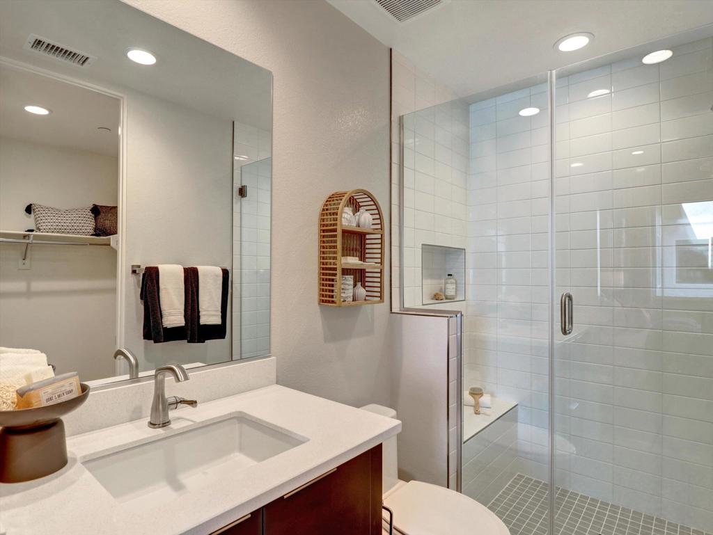 798 Obsidian Loop E Property Photo 31