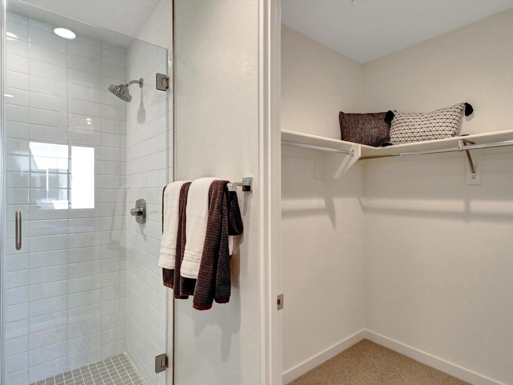 798 Obsidian Loop E Property Photo 32