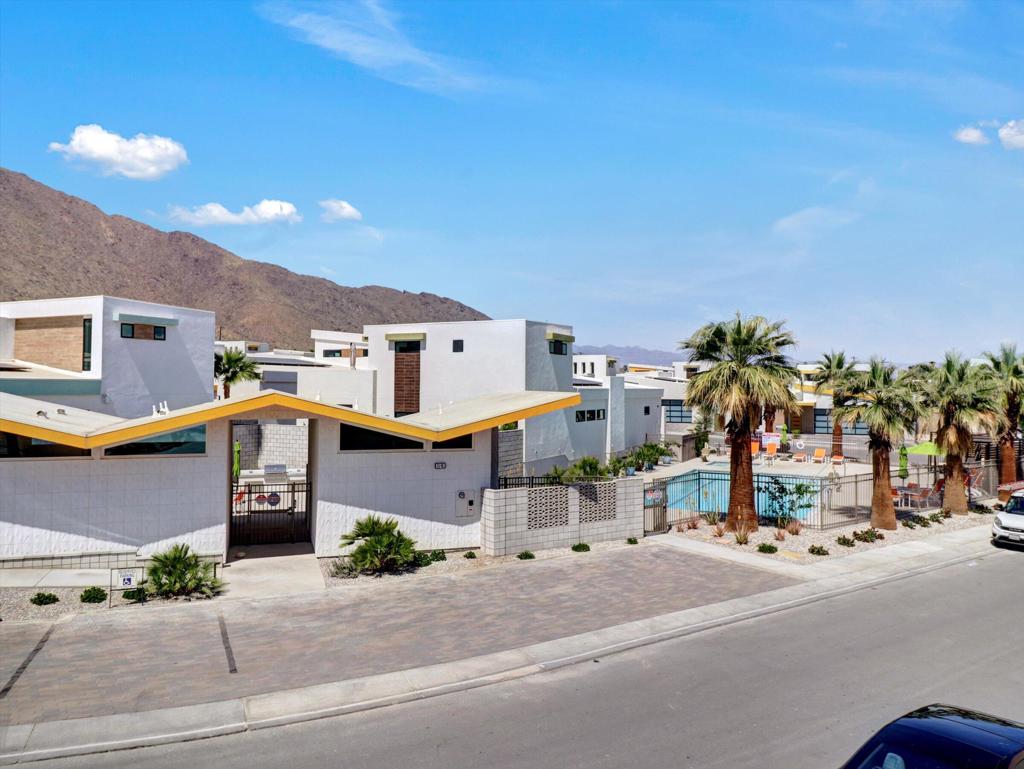 798 Obsidian Loop E Property Photo 38