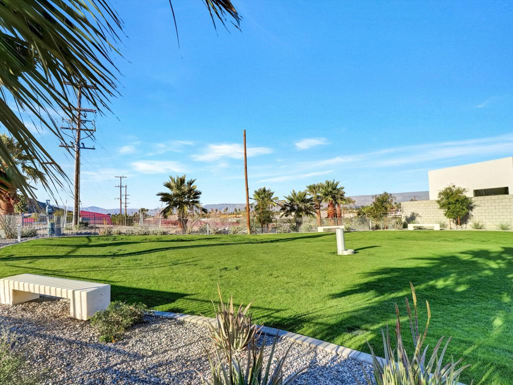 798 Obsidian Loop E Property Photo 56
