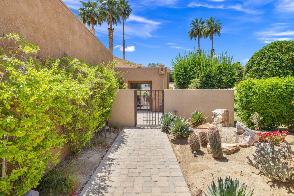 49271 Mariposa Drive Property Photo 12