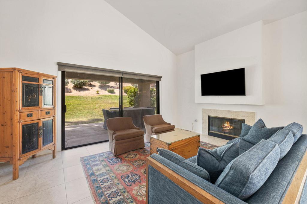 49271 Mariposa Drive Property Photo 17