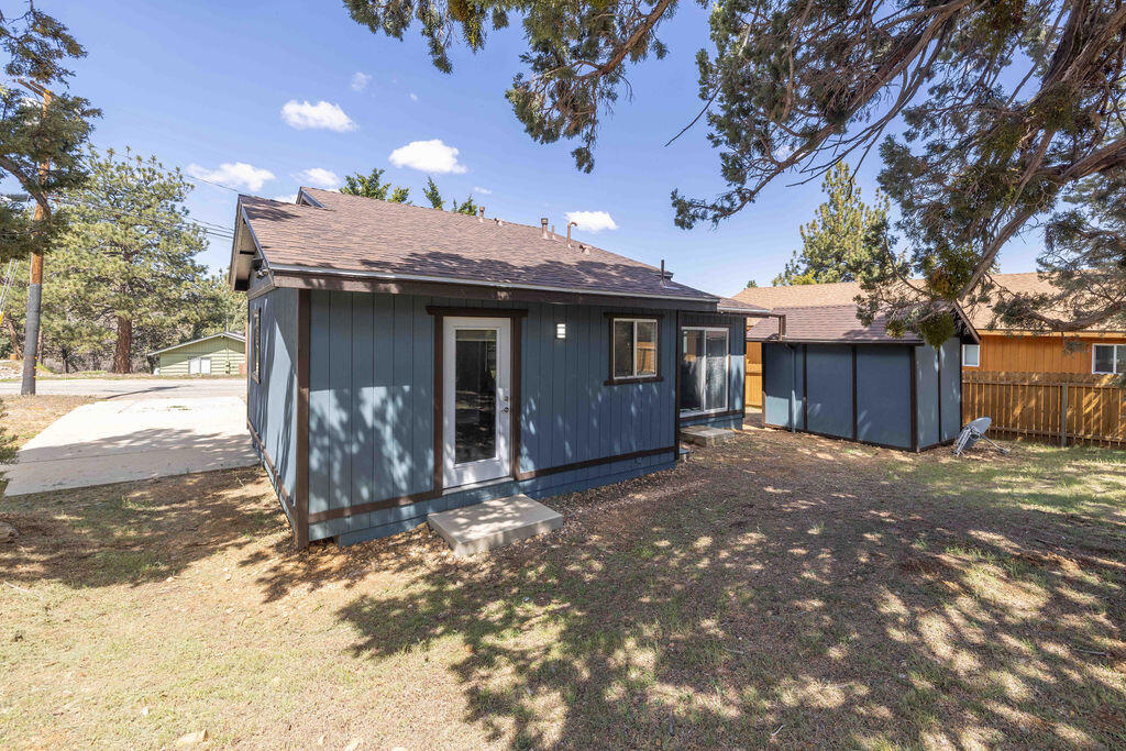 643 Villa Grove Avenue Property Photo 22