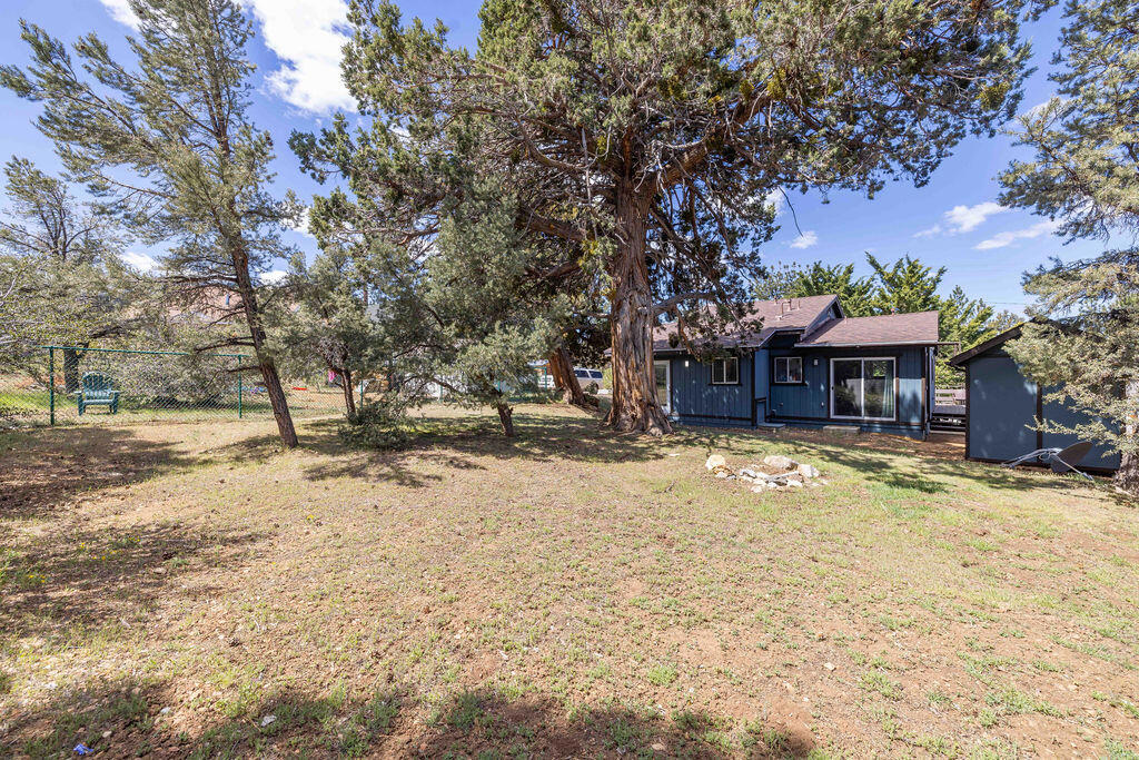 643 Villa Grove Avenue Property Photo 27