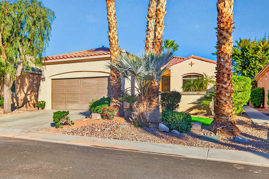 81656 Avenida De Baile Property Photo 1
