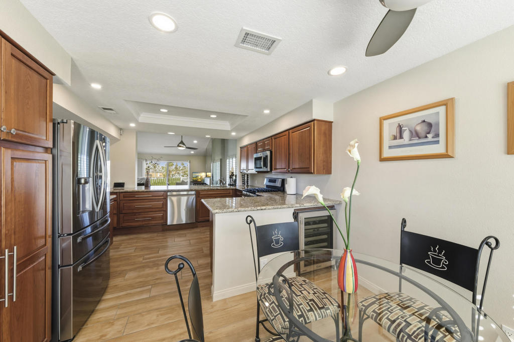 667 Vista Lago Circle N Property Photo 13