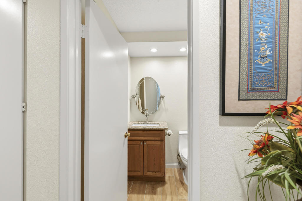 667 Vista Lago Circle N Property Photo 17