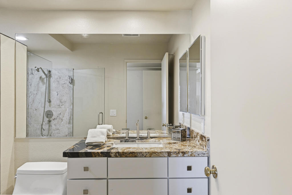 667 Vista Lago Circle N Property Photo 25
