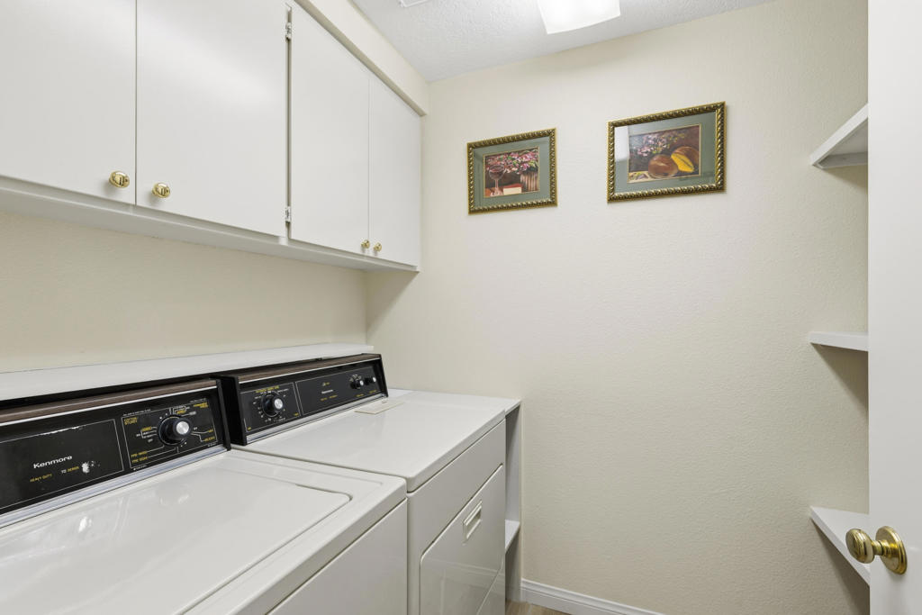 667 Vista Lago Circle N Property Photo 27