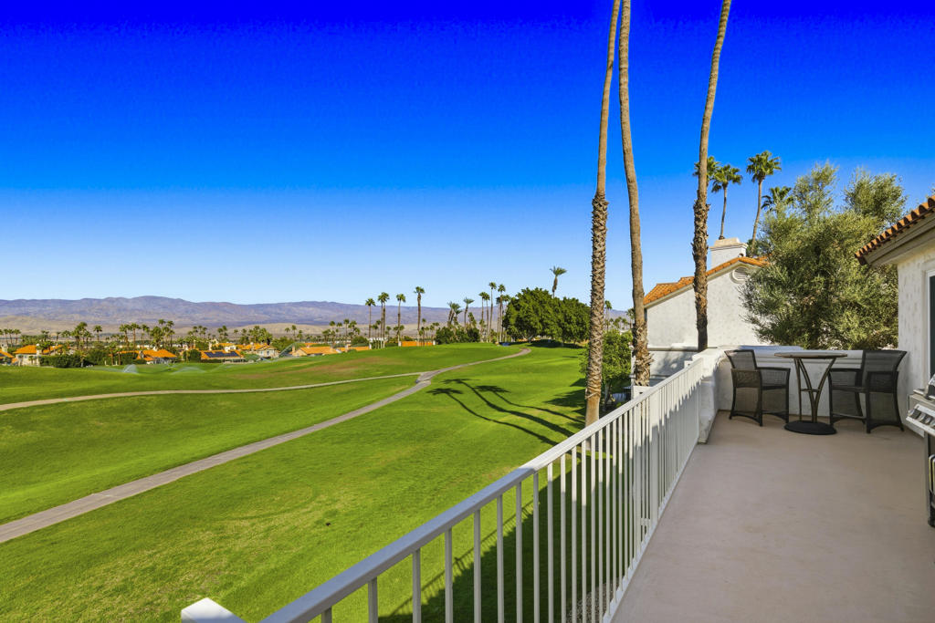 667 Vista Lago Circle N Property Photo 32