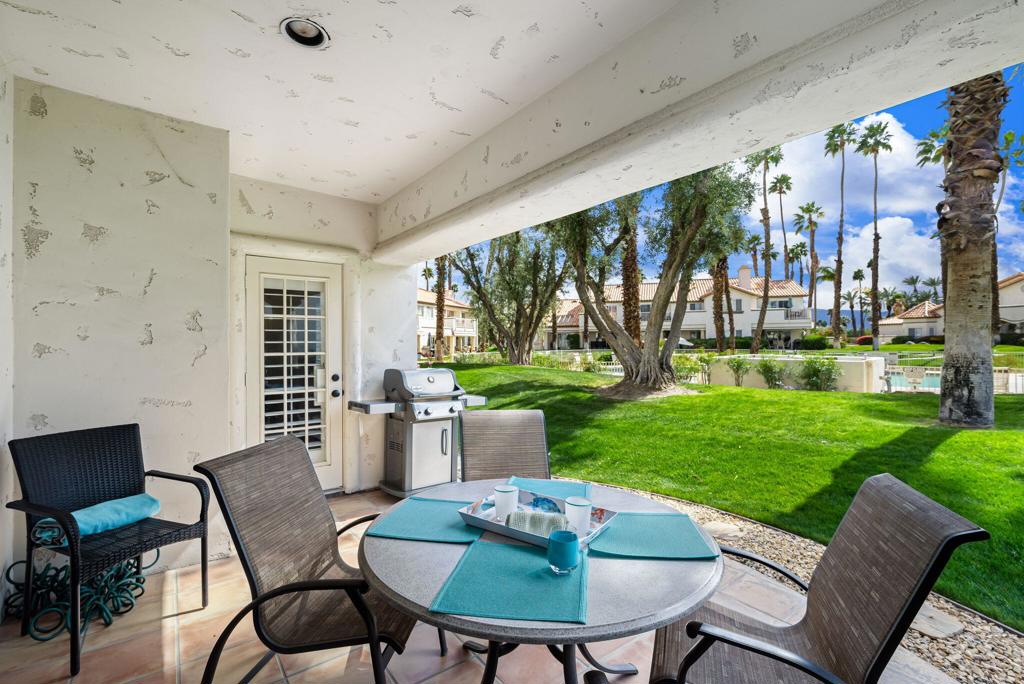 131 Desert Falls Circle Property Photo 4