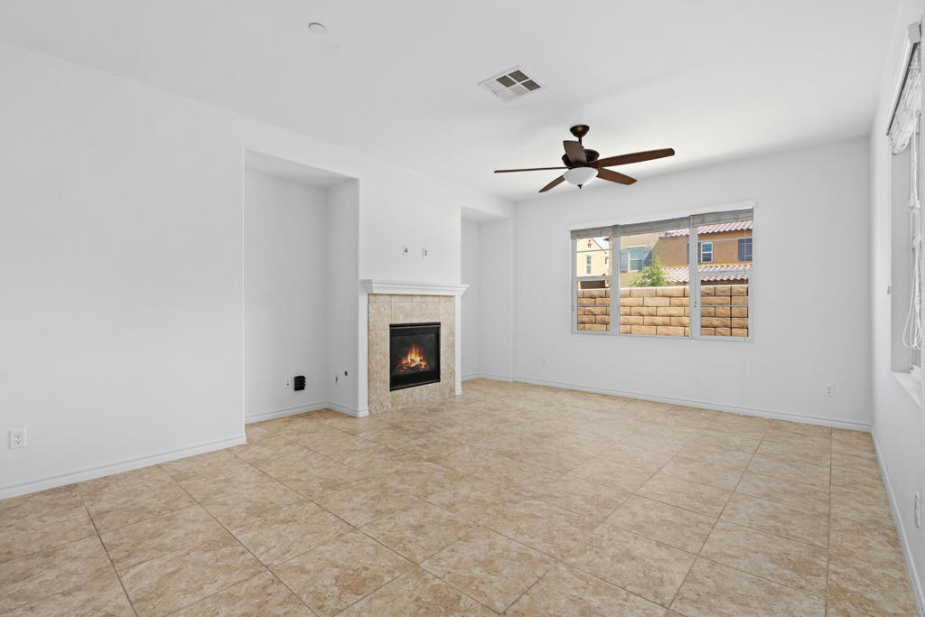585 Via De La Paz Property Photo 5