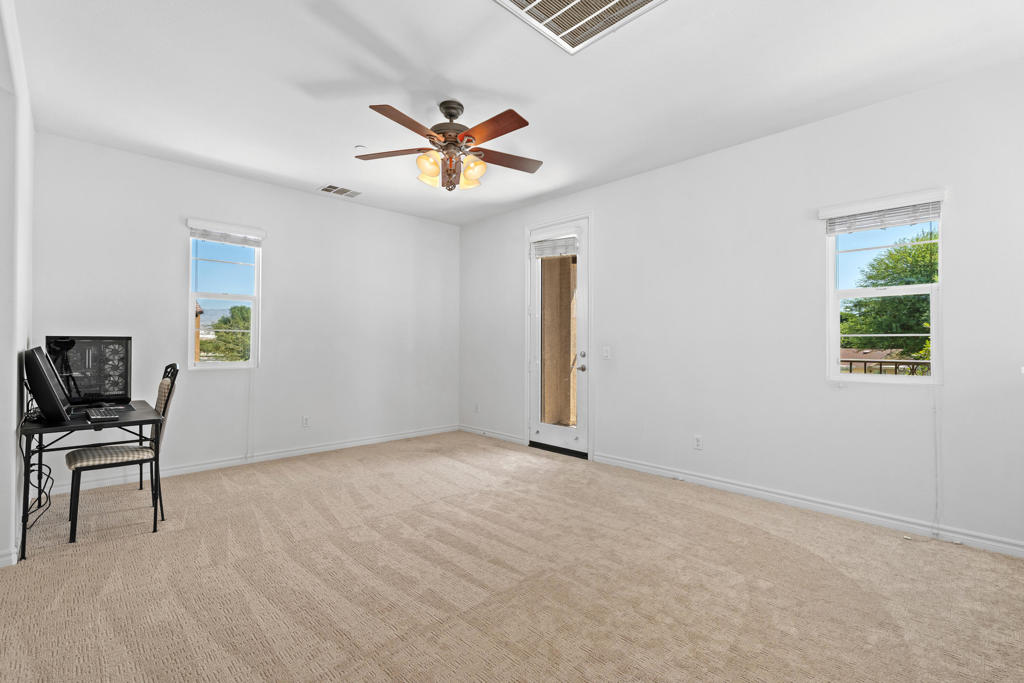585 Via De La Paz Property Photo 23