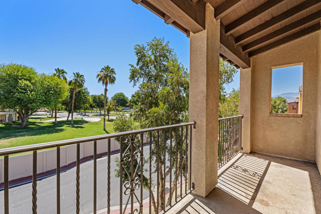 585 Via De La Paz Property Photo 24