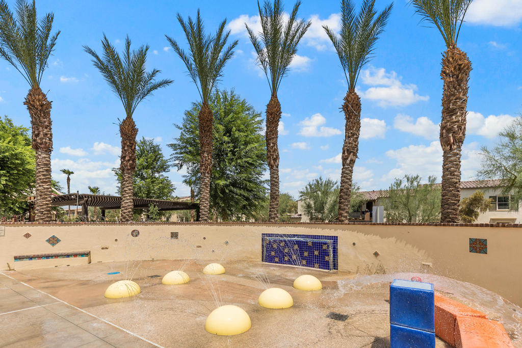 585 Via De La Paz Property Photo 39