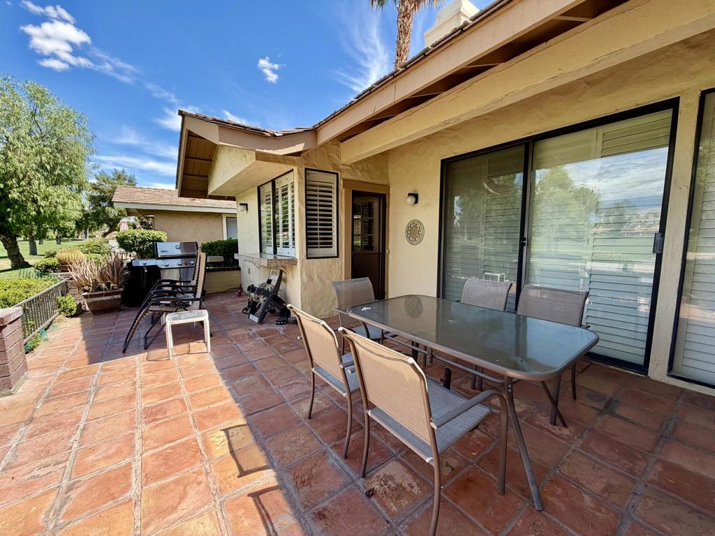 345 Gran Via Property Photo 5