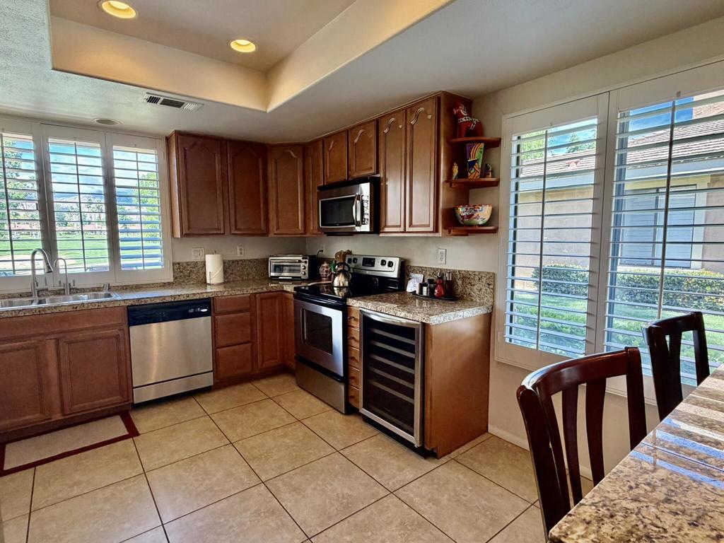 345 Gran Via Property Photo 9