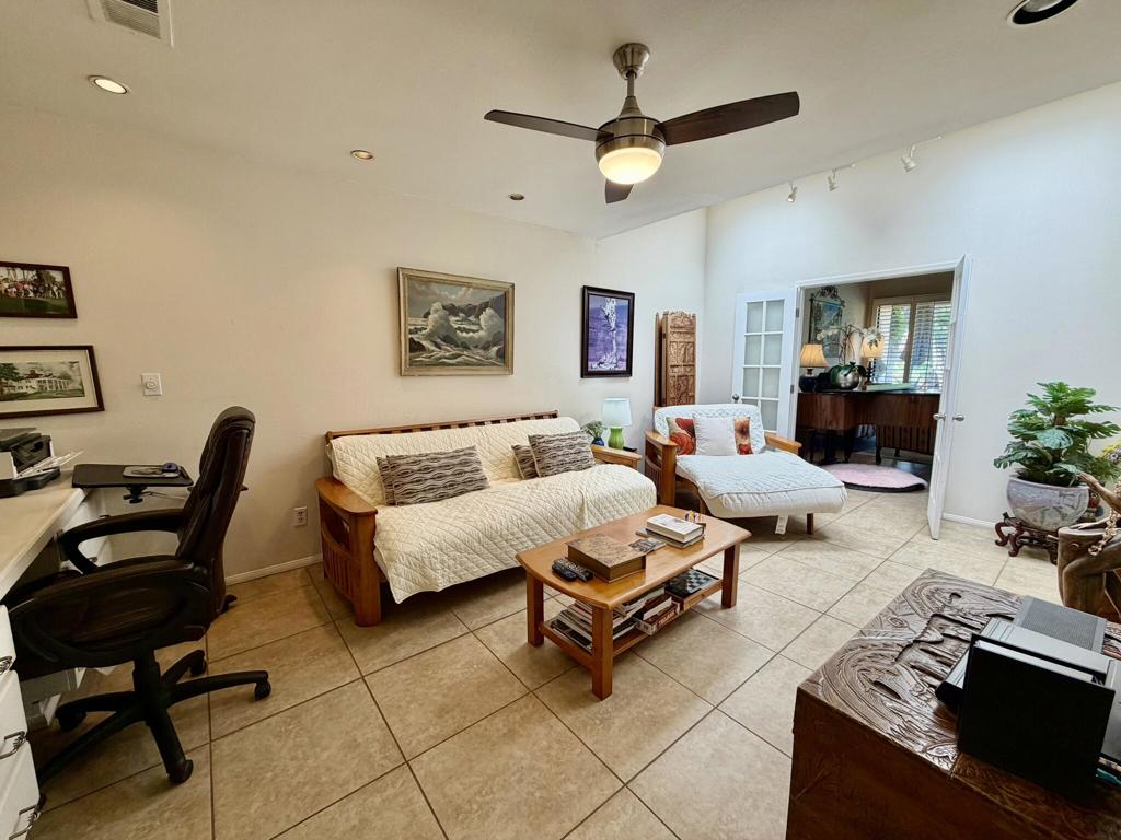 345 Gran Via Property Photo 12