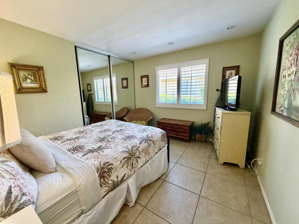 345 Gran Via Property Photo 16