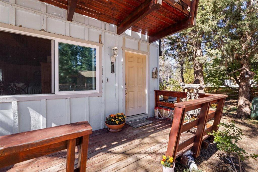 566 Santa Barbara Avenue Property Photo 9