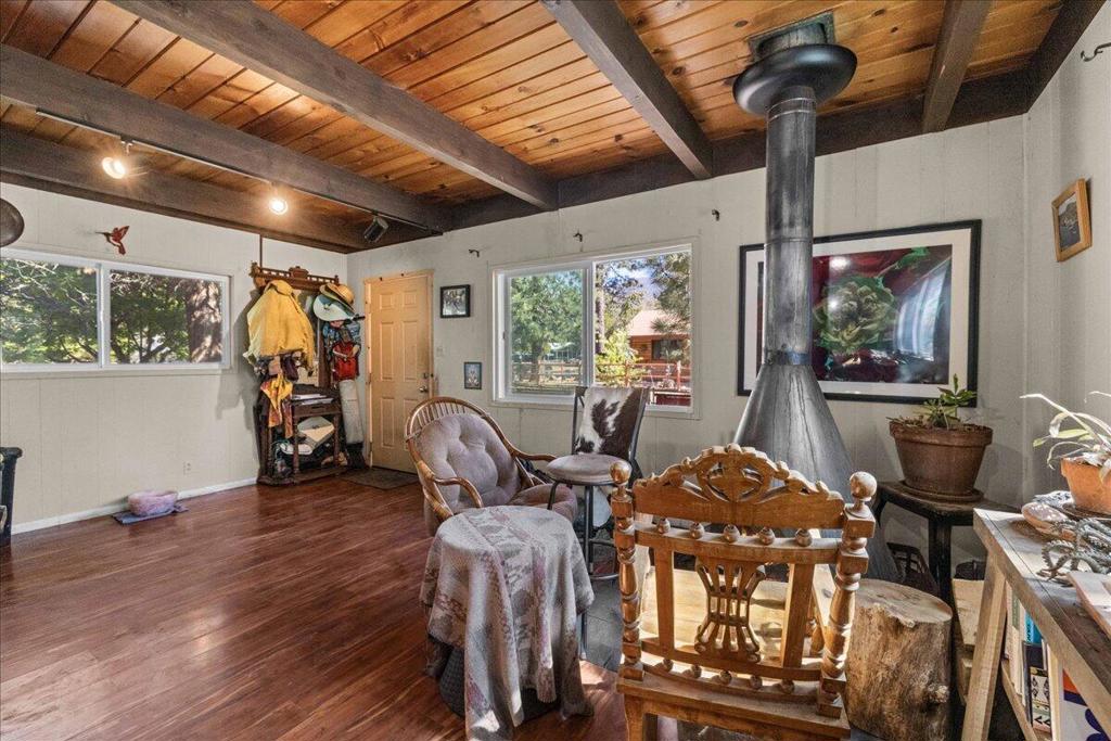 566 Santa Barbara Avenue Property Photo 12