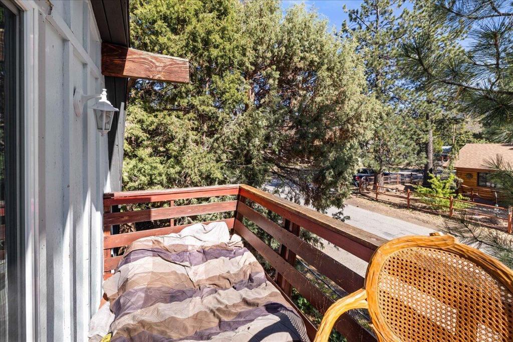 566 Santa Barbara Avenue Property Photo 33