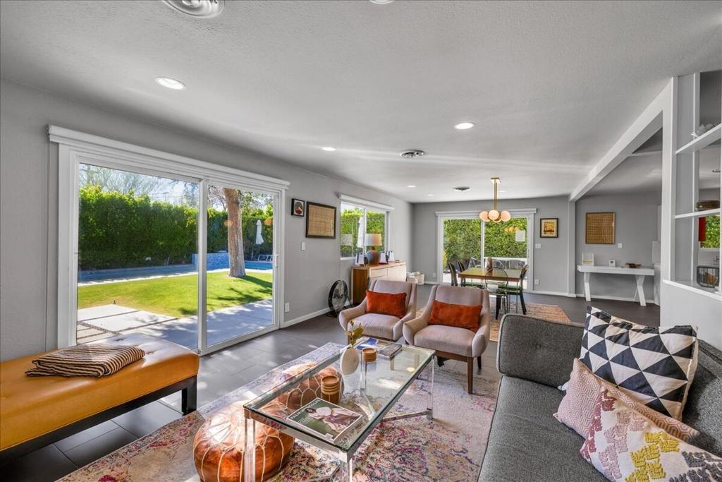 2109 E Paseo Gracia Property Photo 2