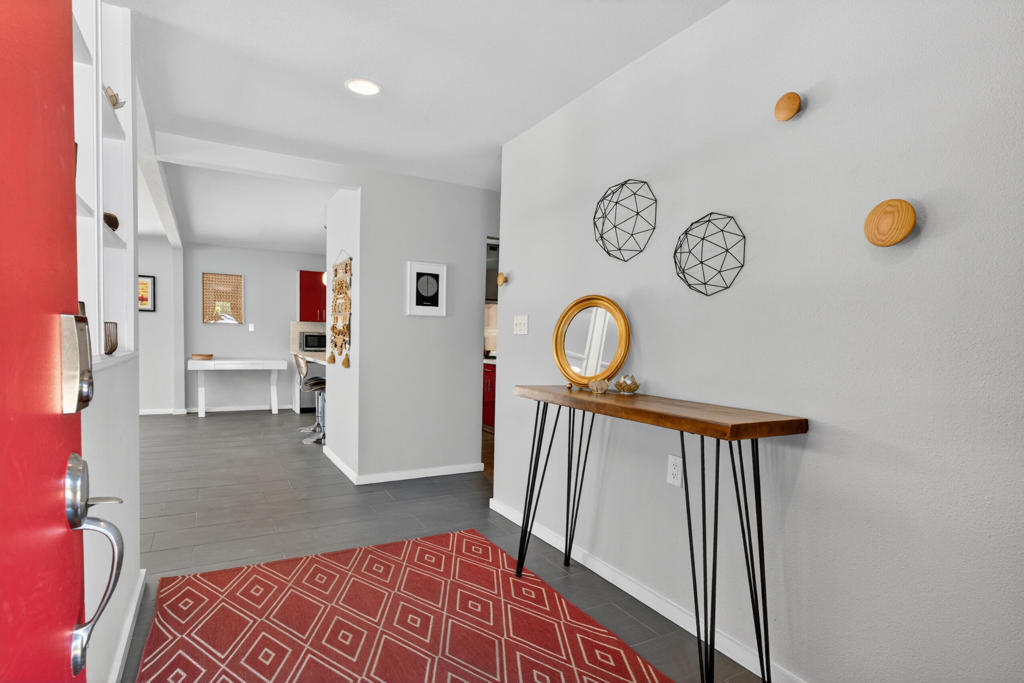 2109 E Paseo Gracia Property Photo 5