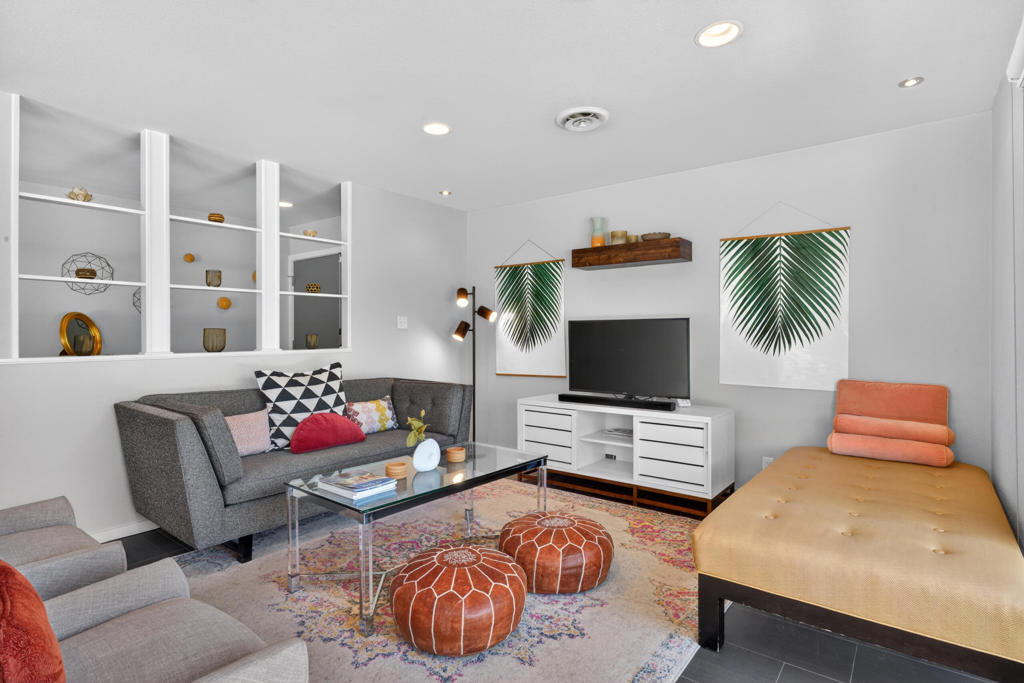 2109 E Paseo Gracia Property Photo 8