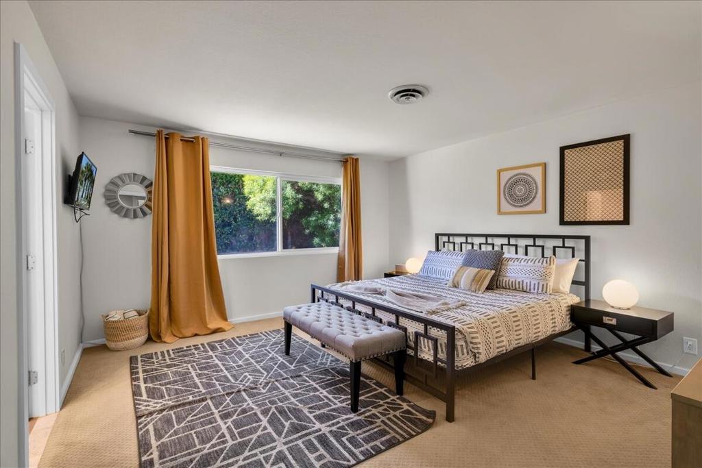 2109 E Paseo Gracia Property Photo 20