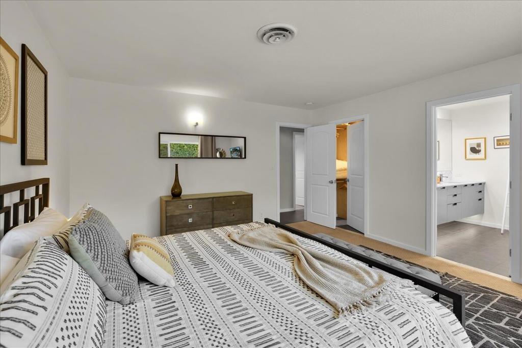 2109 E Paseo Gracia Property Photo 22