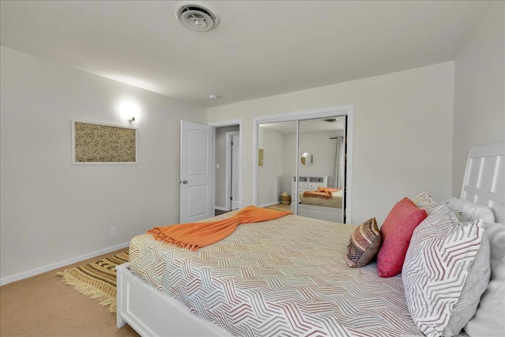 2109 E Paseo Gracia Property Photo 28