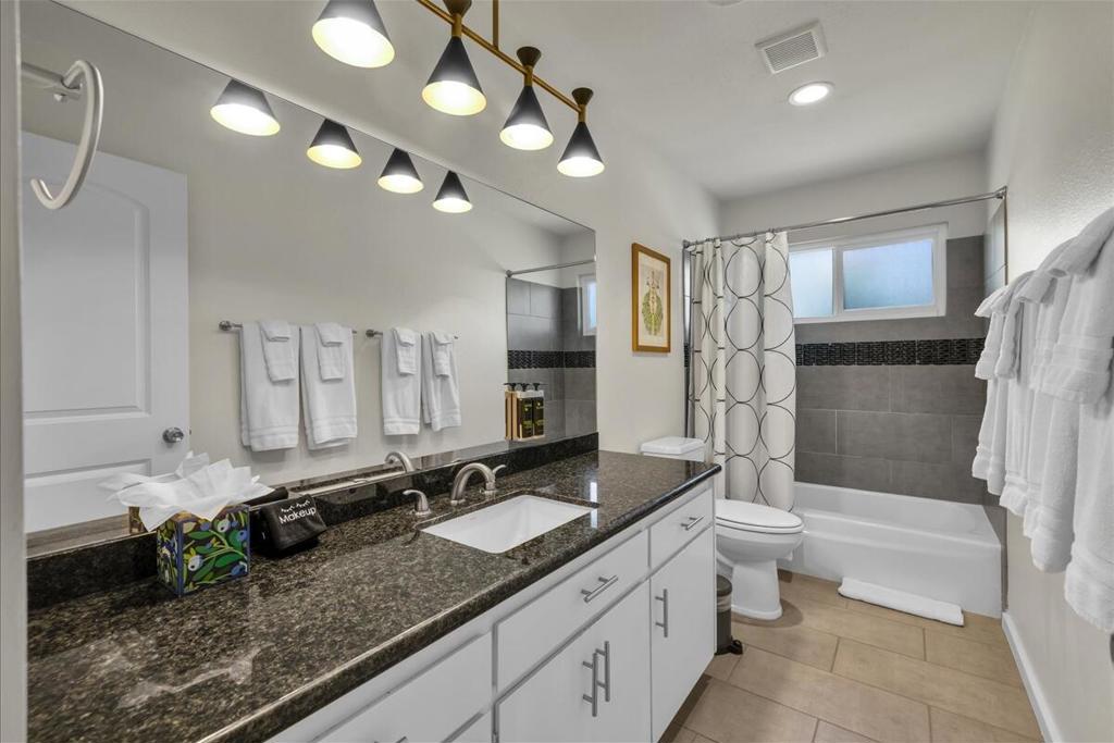 2109 E Paseo Gracia Property Photo 29
