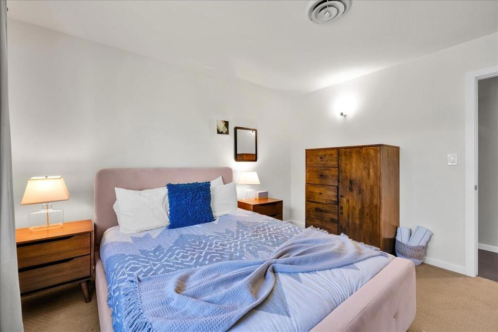 2109 E Paseo Gracia Property Photo 31