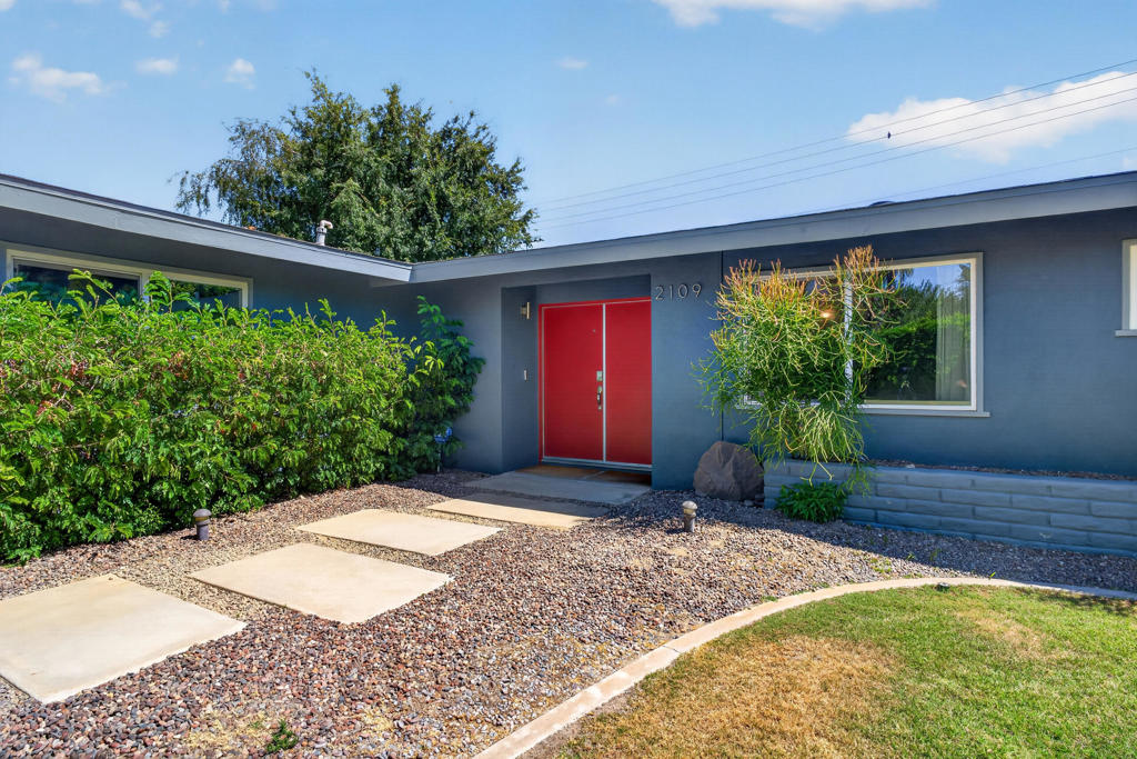 2109 E Paseo Gracia Property Photo 35