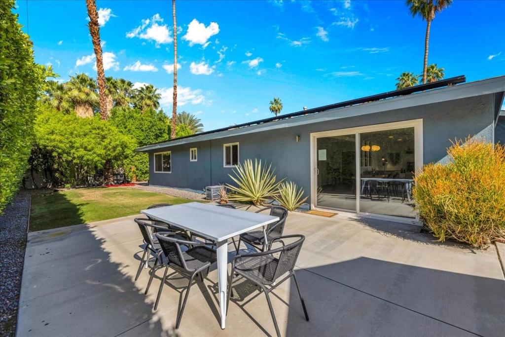 2109 E Paseo Gracia Property Photo 43