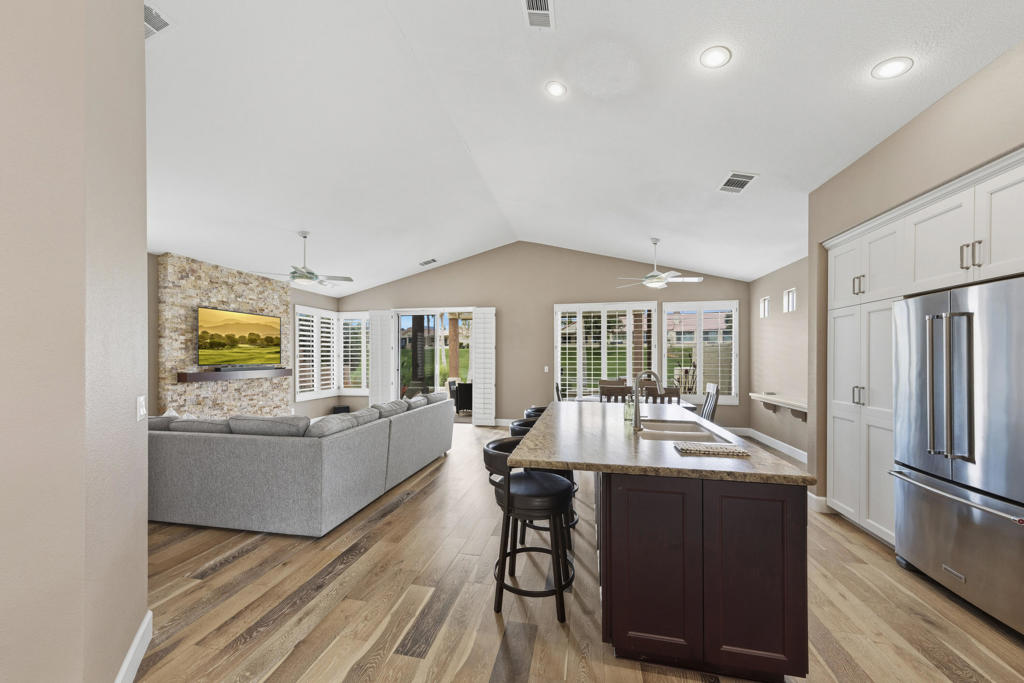 42677 Turqueries Avenue Property Photo 9